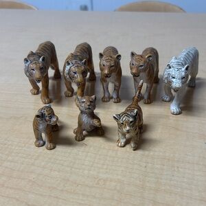 Schleich Tiger Figurine Set - Brown and White